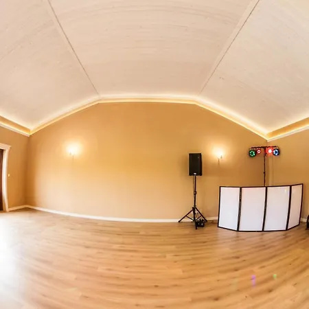 Konukevi W Dolinie Stawu - Goscinne 3*